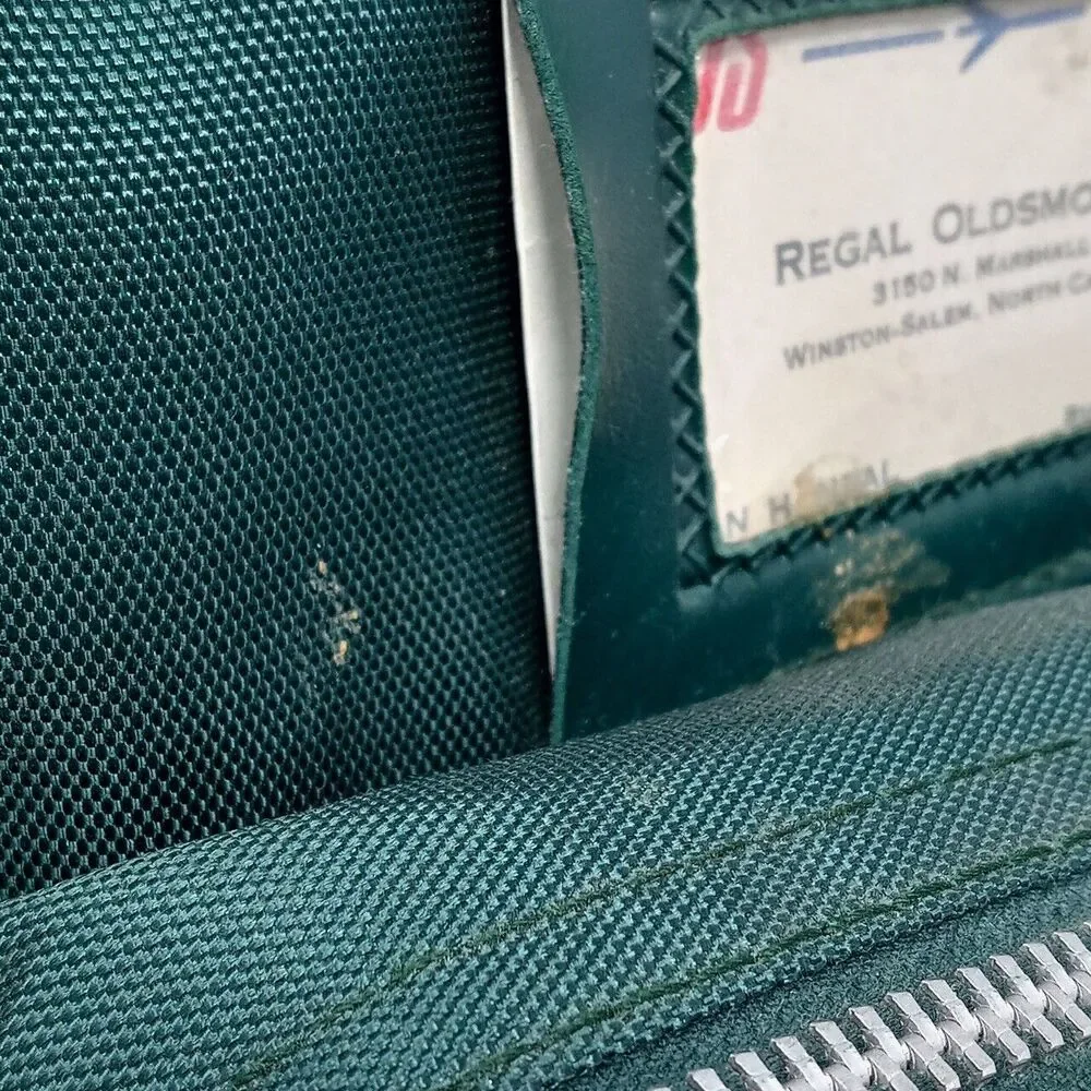 *READ* Vintage Oldsmobile Green Crossbody Side Shoulder Strap Travel Bag - Picture 15 of 16